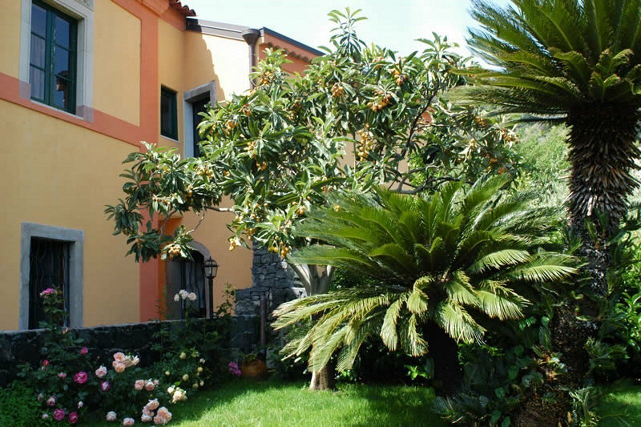 Casale Romano Resort E Relais Motta Camastra Exterior photo